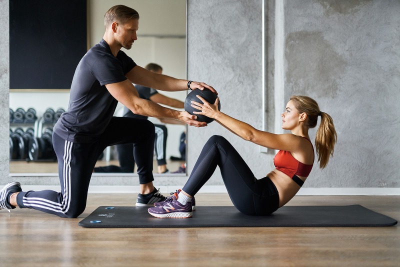 Allenarsi con il personal trainer a domicilio ecco quali sono i vantaggi retehphitalia.it